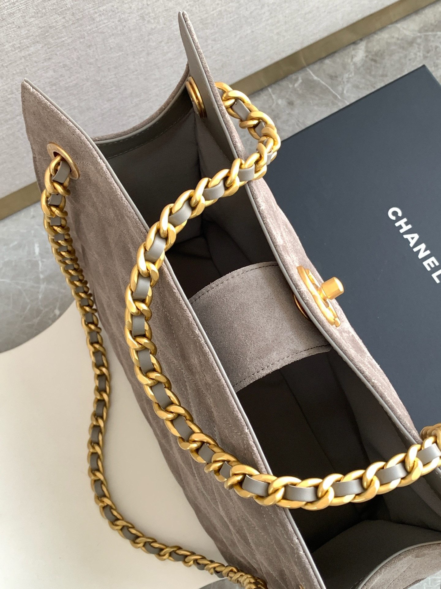 Ch*el shopping bag hobo 26x31x13cm