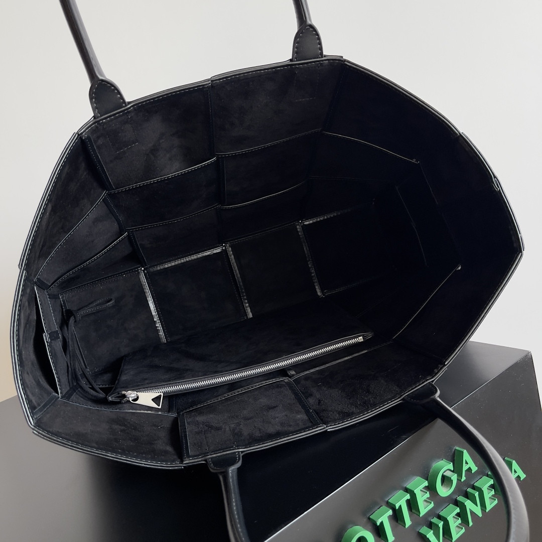 Bo*te*ga Ve*ne*ta Large Arco Tote 46x34x11cm