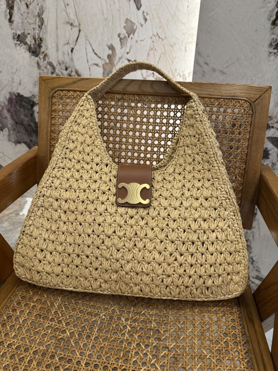 Ce**e CABAS TRIANGLE IN RAFFIA AND CALFSKIN 45 x 23 x 6cm