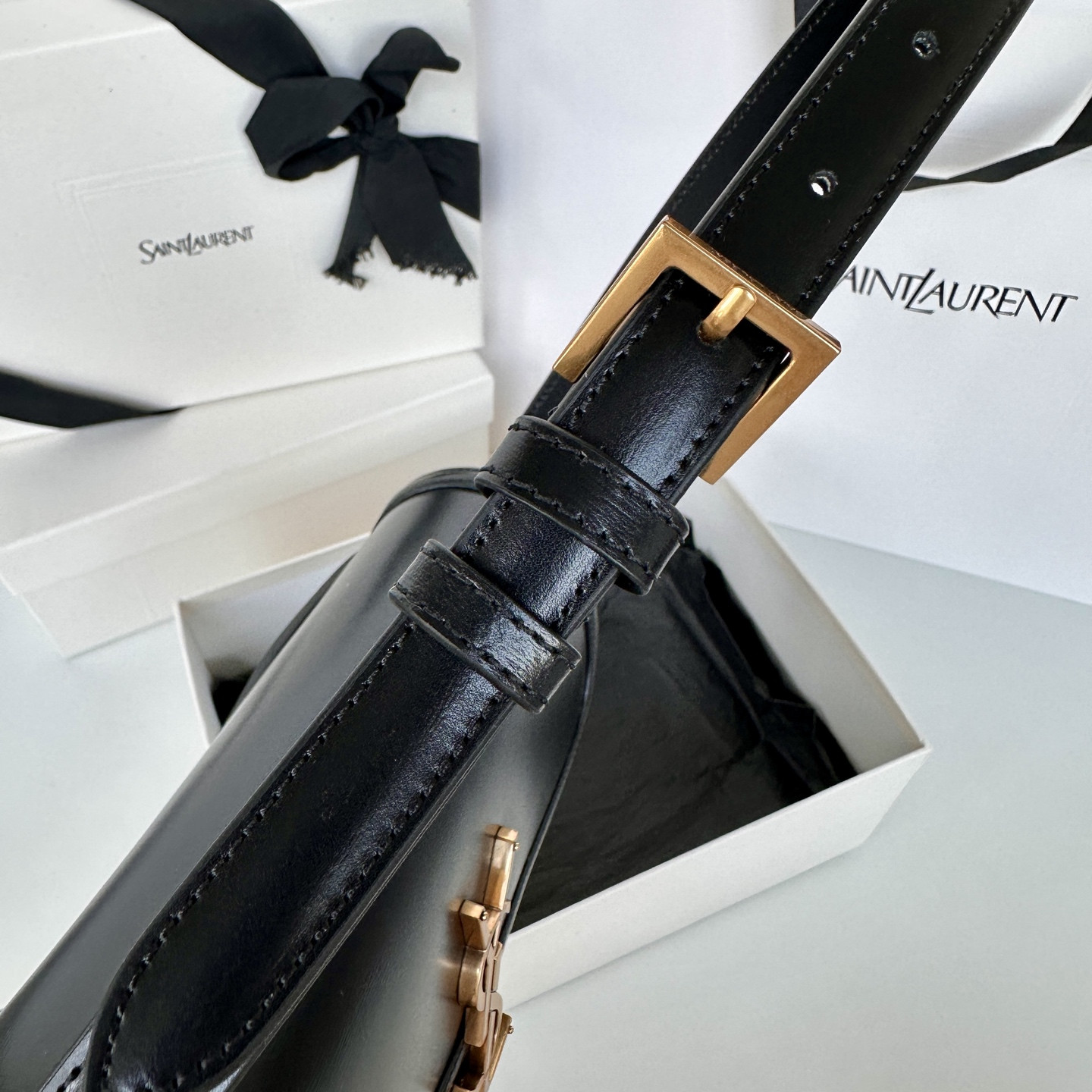 Y*L Solferino Medium 24.5 x 15 x 8.5 CM