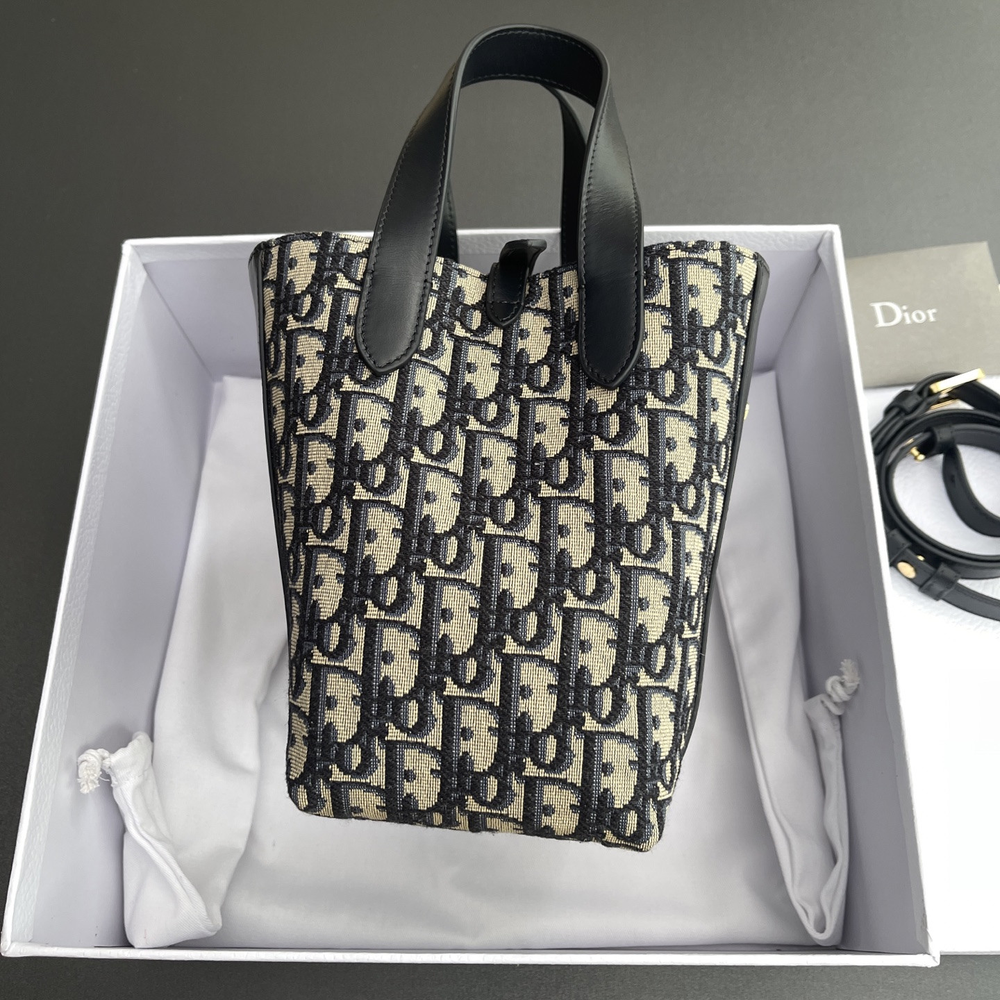 D*0r Small Signature Bucket Bag 21x19x11cm