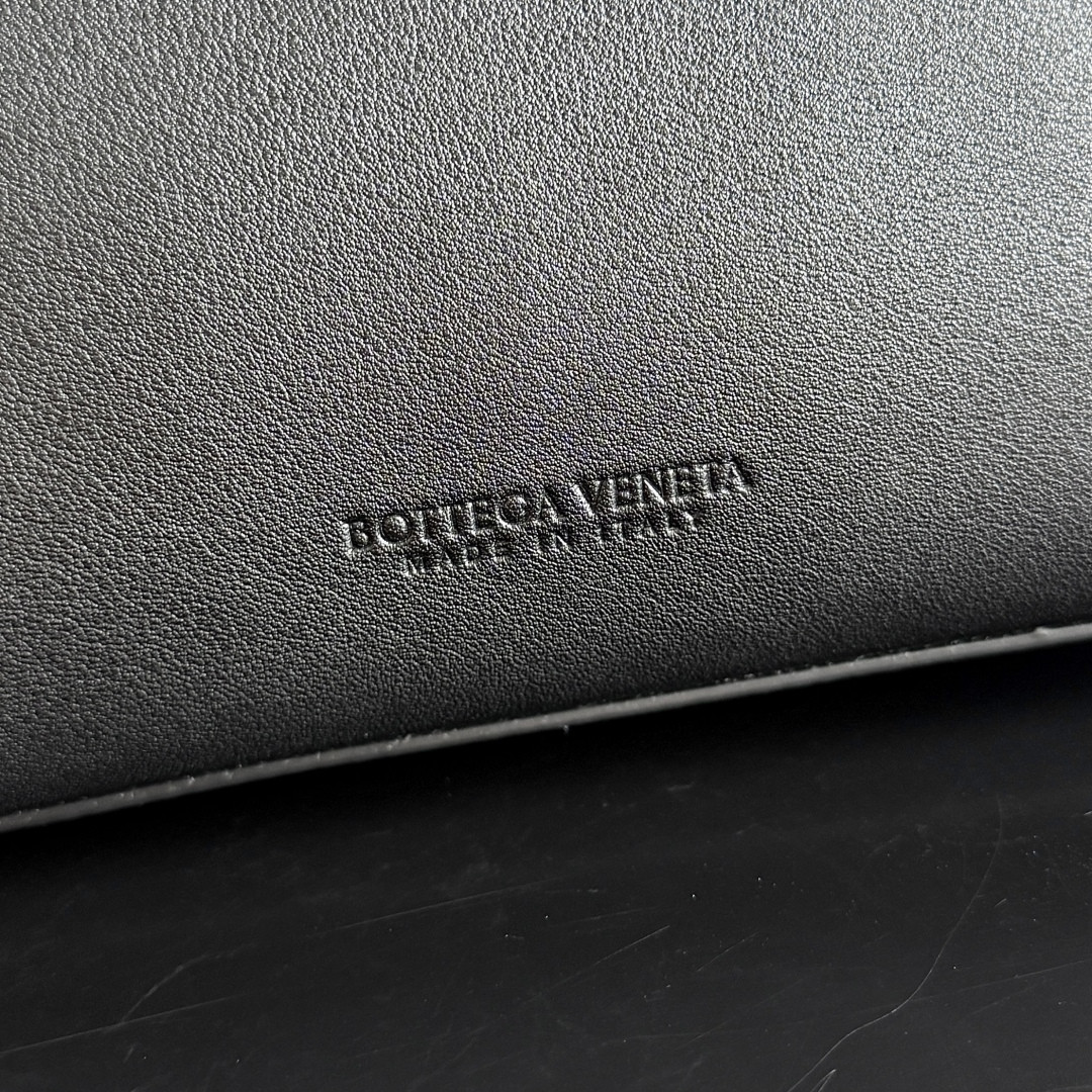 Bo*te*ga Ve*ne*ta Small Ciao Ciao 26x19x10.5cm