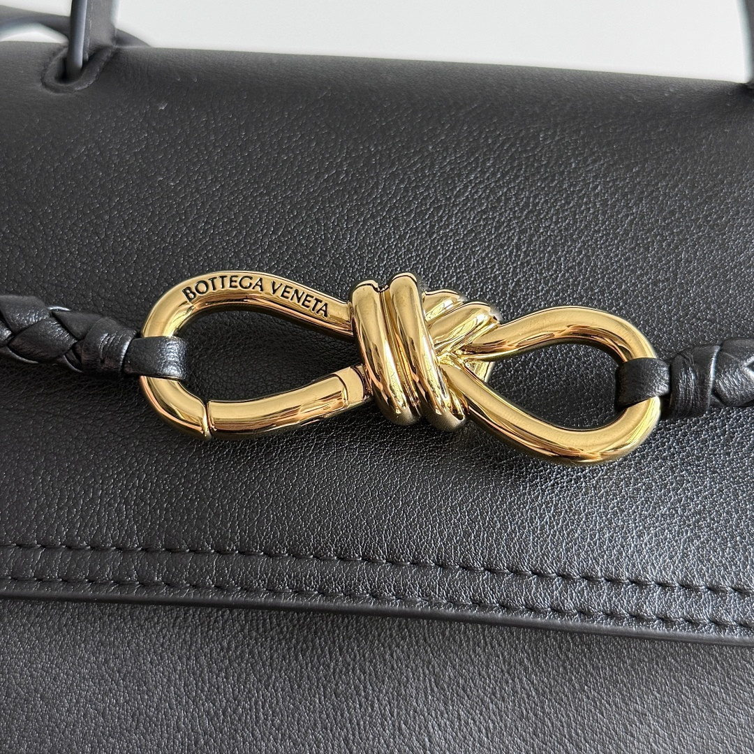 Bo*te*ga Ve*ne*ta Small Ciao Ciao 26x19x10.5cm