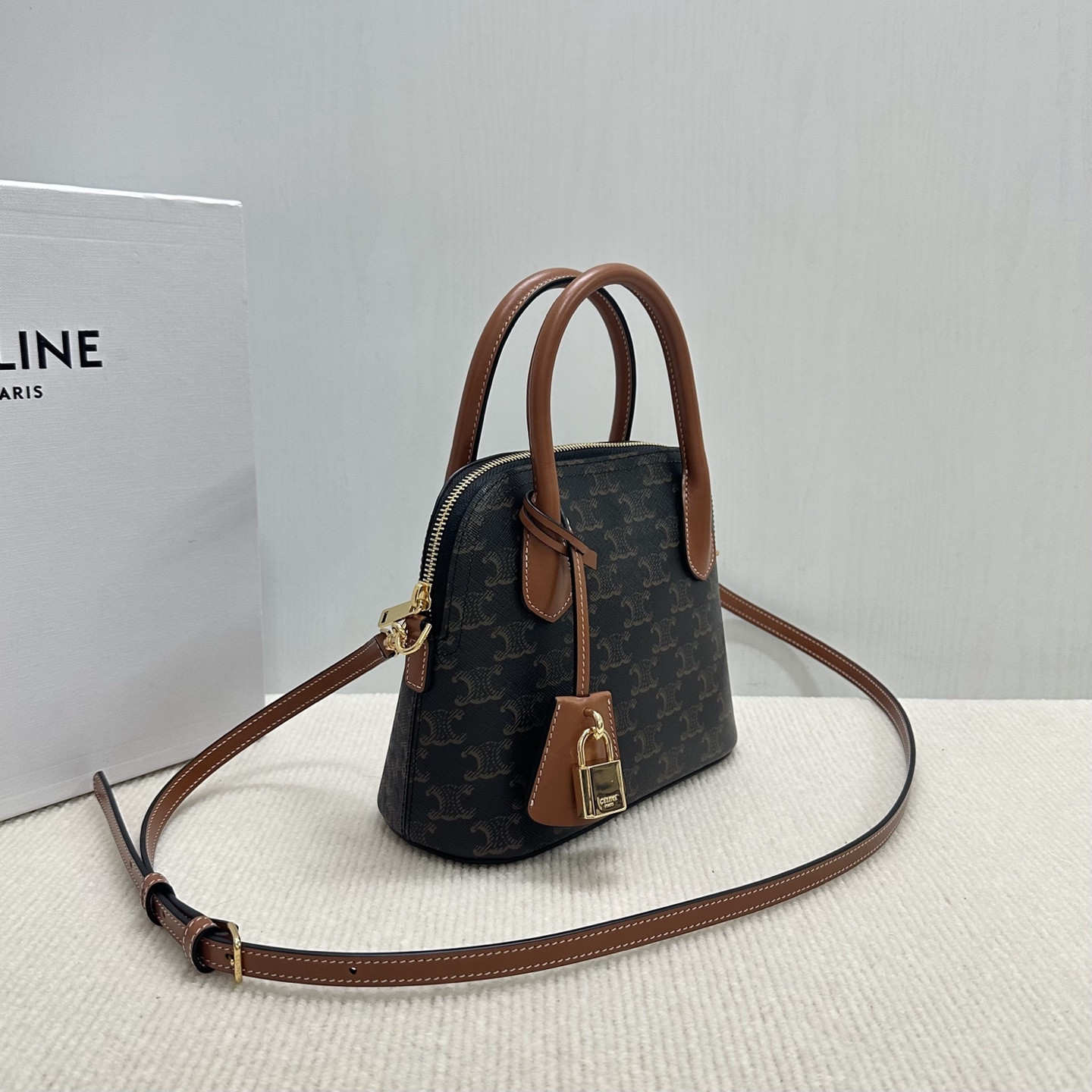 Ce**e TEEN HONORINE BAG IN Triomphe Canvas and Calfskin 22.5x17x10cm