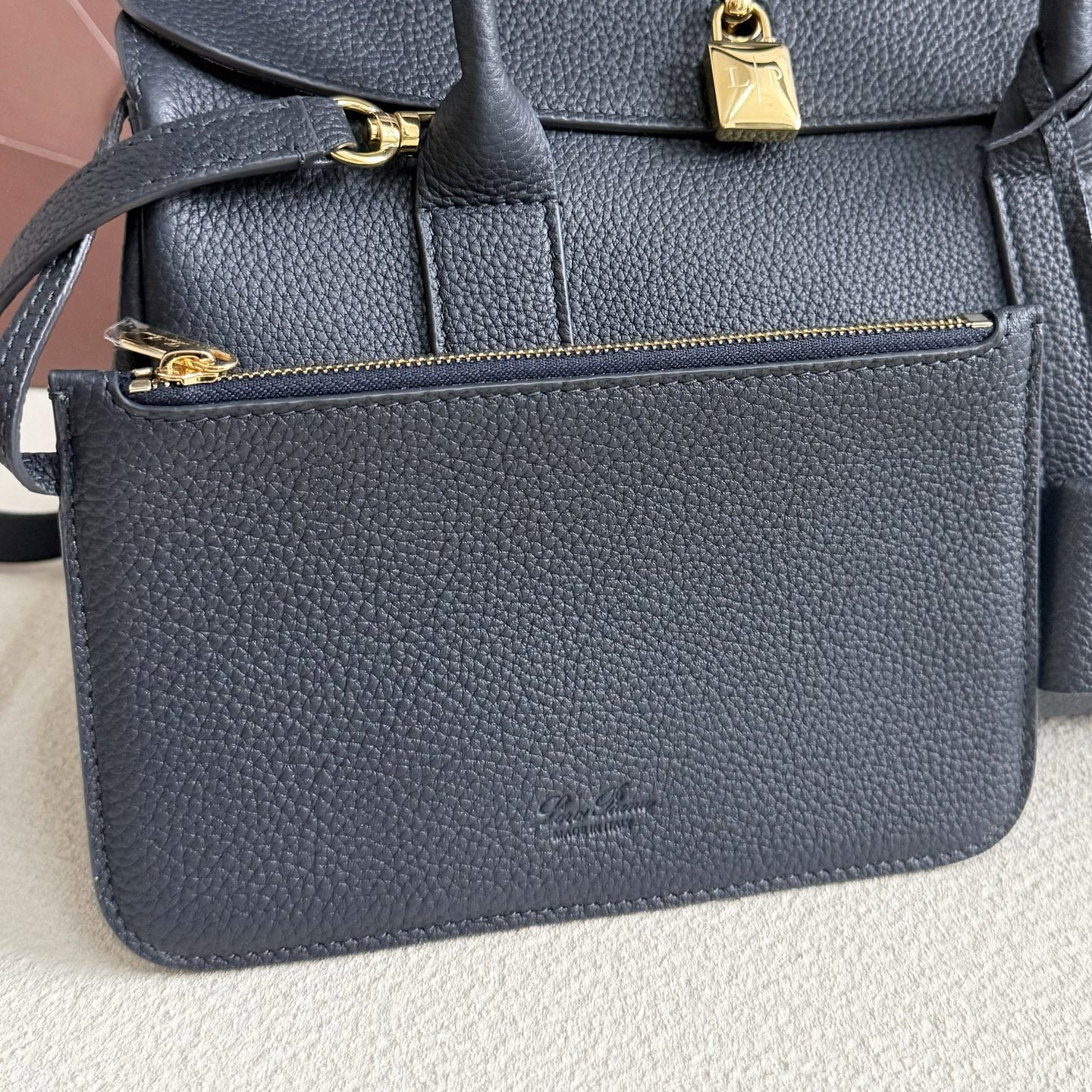 L**o p*ana Loom L25 Calfskin Deep Royal Blue 25x18x12.5cm